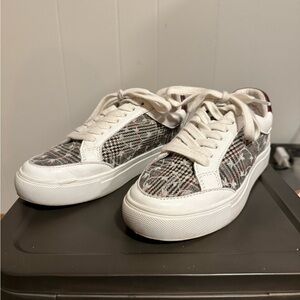 Birdie Sneaker, size 6.5